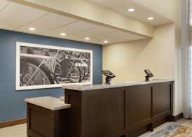 Hampton Inn & Suites Springdale 3