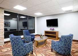 La Quinta Inn by Wyndham Davenport & Conference Center 2