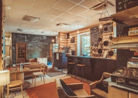 Downtown Forest Hostel & Camping 4