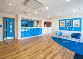 Travelodge Winnersh Triangle 5