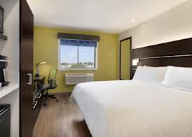 Holiday Inn Express JAMAICA - JFK AIRTRAIN - NYC by IHG 5