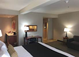 Best Western Plus Arrowhead Hotel 5