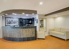 Super 8 by Wyndham Lexington Hamburg Area 2