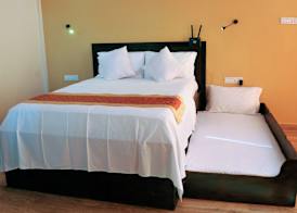 Woody Crest Hotel 2