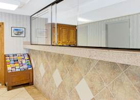 Super 8 by Wyndham Laurel 2