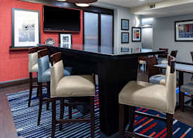 Hampton Inn Columbia, TN 4