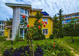 Blue Orange Beach Resort 3