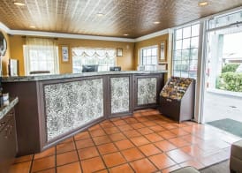 Econo Lodge Cocoa Beach - near the Port 3