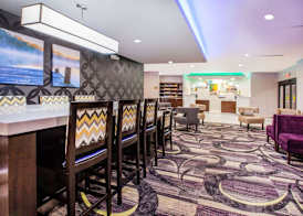 La Quinta Inn and Suites by Wyndham Elkhart 3