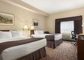 DAYS INN TORONTO EAST LAKEVIEW 5
