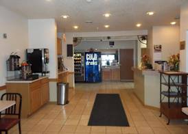 Super 8 by Wyndham Goshen 3