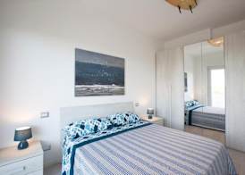 Surf and Windsurfer House Anzio 3