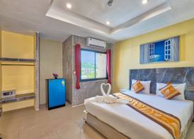 TJ Patong Hotel - Prime Location by OTOP Market & Sea 4