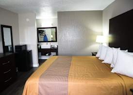 Days Inn by Wyndham Moulton 3