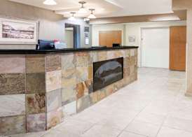 Ramada by Wyndham Frisco 3
