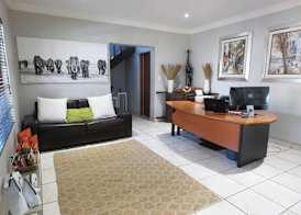 Wild Dog Guest Lodge 2