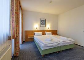Hotel Rostock West im "Kritzmow Park" 5