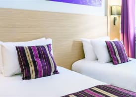 FH Confort Hotel Orléans Co'met 5