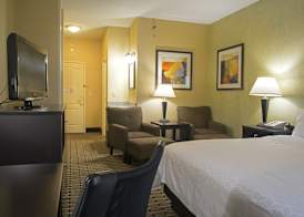 Holiday Inn Express & Suites SHARON-HERMITAGE by IHG 2