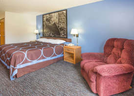 Super 8 by Wyndham Monmouth IL 5