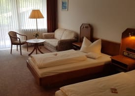 Hotel Burg Waldau 4