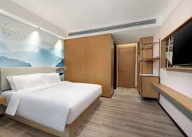 Ramada Encore By Wyndham Wuhan Station 4