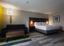 Holiday Inn Express & Suites ATLANTA N-PERIMETER MALL AREA by IHG 3