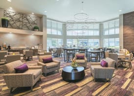 La Quinta Inn & Suites by Wyndham Austin Near The Domain 2