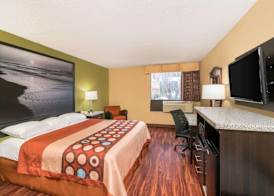 Super 8 by Wyndham Raleigh North East 5