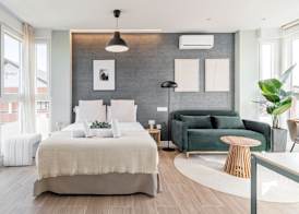 Arturo Soria Stays by Charming 2