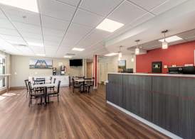 Econo Lodge Dayton North 3