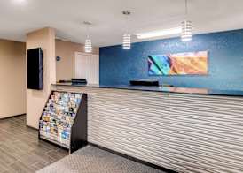 Best Western Cedar Inn 3