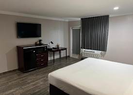 Super 8 by Wyndham Mesa Downtown Near Convention Center 5