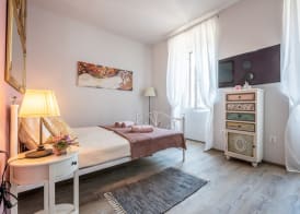 Old City Studios 2 - Adults only 4