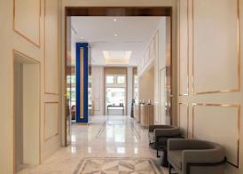 Radisson Hotel Chateau de Bangkok 2