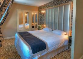 Hotel de L'Empereur by Malone 4