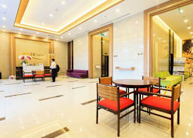 Refined Saigon - Rivergate Apartment 2