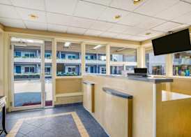 Travelodge by Wyndham Niagara Falls At the Falls 2