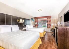 Econo Lodge Inn & Suites Florida City 3