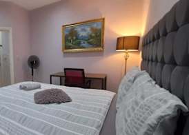 Comfy Fenia Stay 5