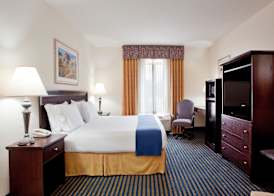 Holiday Inn Express & Suites CHESAPEAKE by IHG 4