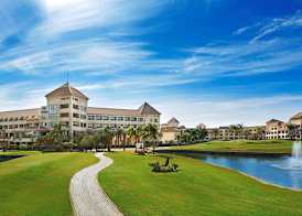 Hilton Pyramids Golf 2