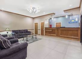 Days Inn by Wyndham Baytown East 3