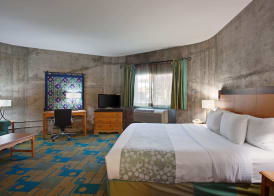 La Quinta Inn & Suites by Wyndham Irvine Spectrum 5