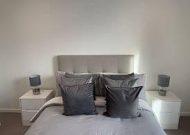 Immaculate 2bed Apartment in London - City Views 5