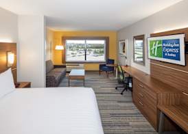 Holiday Inn Express & Suites EAST PEORIA - RIVERFRONT by IHG 4