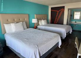 Howard Johnson by Wyndham Ft. Myers FL 3