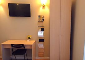 Hostal Live Natura Barcelona 2