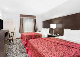 Days Inn & Suites by Wyndham Madisonville 5