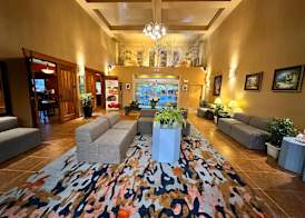 Quality Inn & Suites 3
